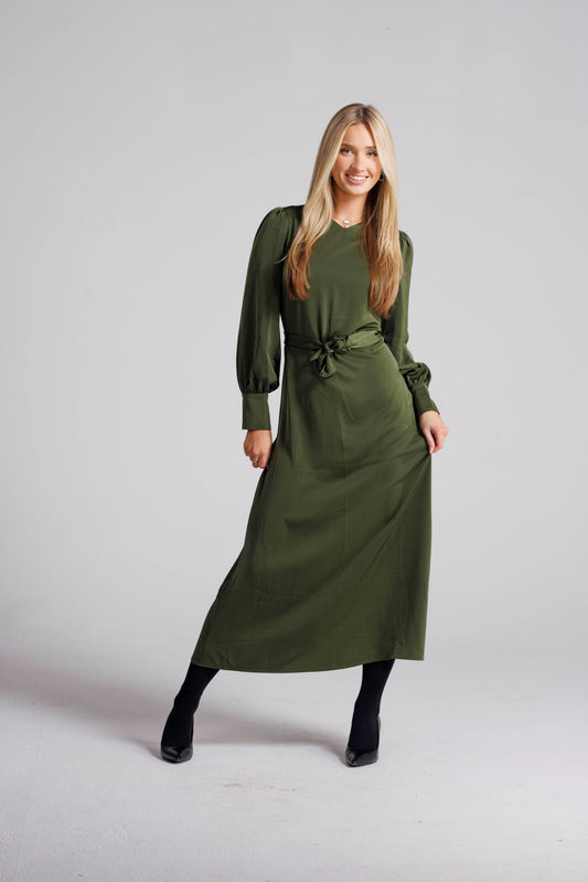 IVEE SATIN RAGLAN SLEEVE DRESS